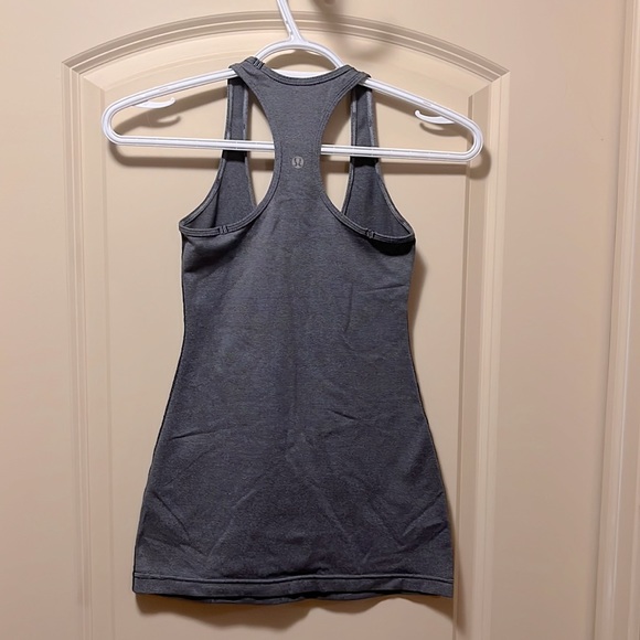 Lululemon tank size 2 - Picture 2 of 6